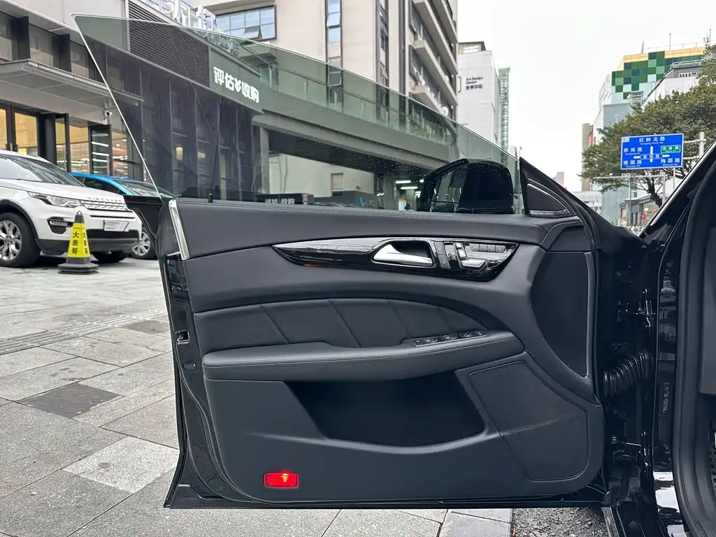 Mercedes-Benz CLS AMG 2015 AMG CLS 63 4MATIC купить на сайте DeffCars