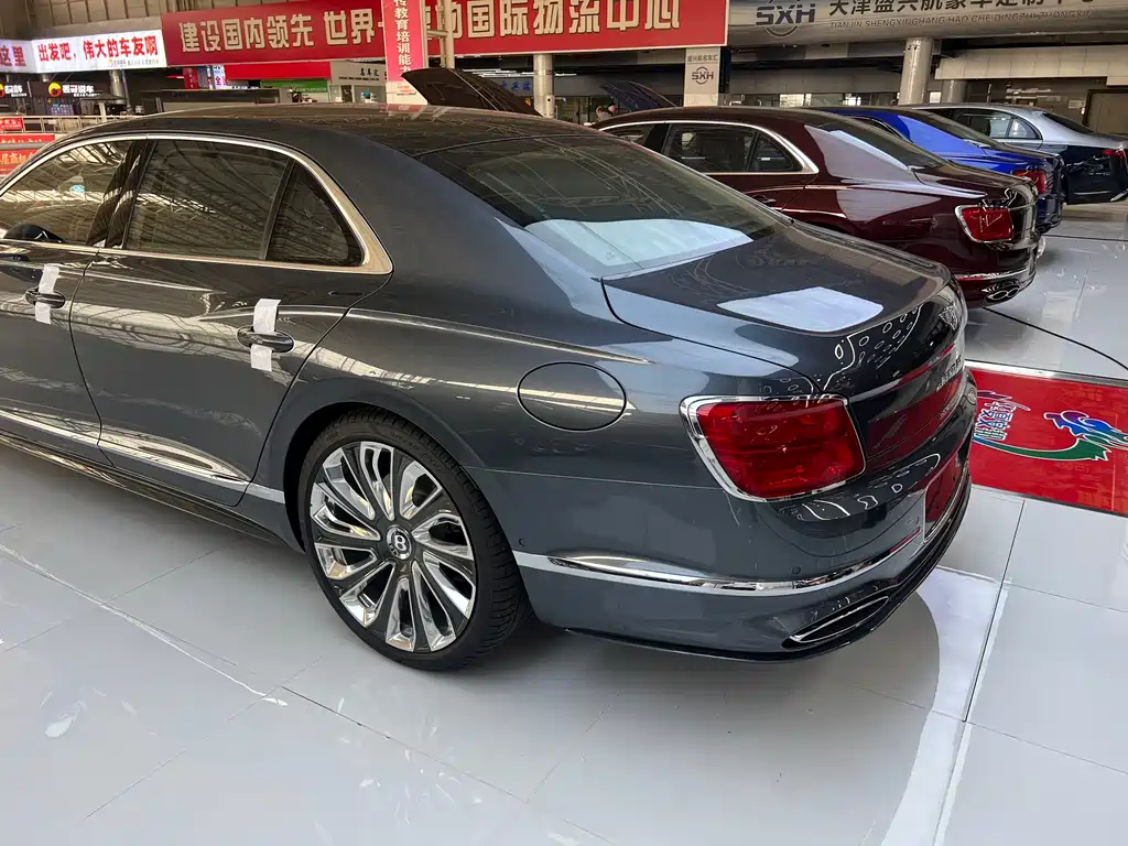 Flying Spur 2024 4.0T V8 Mulliner купить на сайте DeffCars