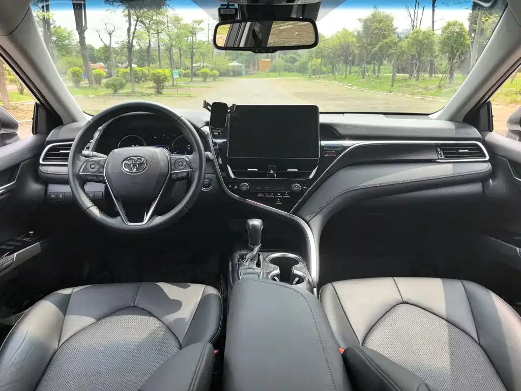 Camry 2021 2.5G Deluxe Edition купить на сайте DeffCars