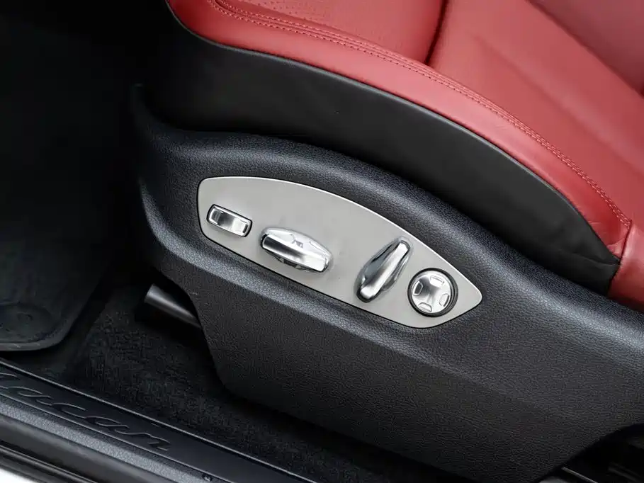 Macan 2022 Macan 2.0T купить на сайте DeffCars