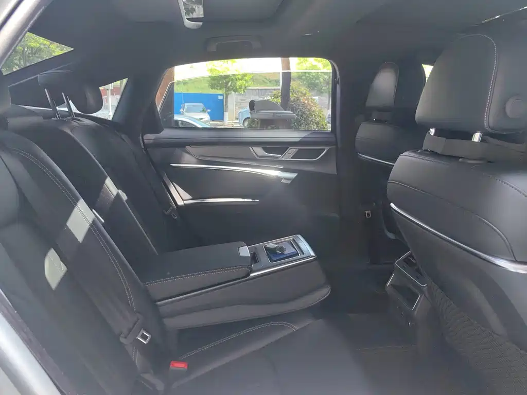 Audi A6L 2026款 40 TFSI 豪华动感型 купить на сайте DeffCars