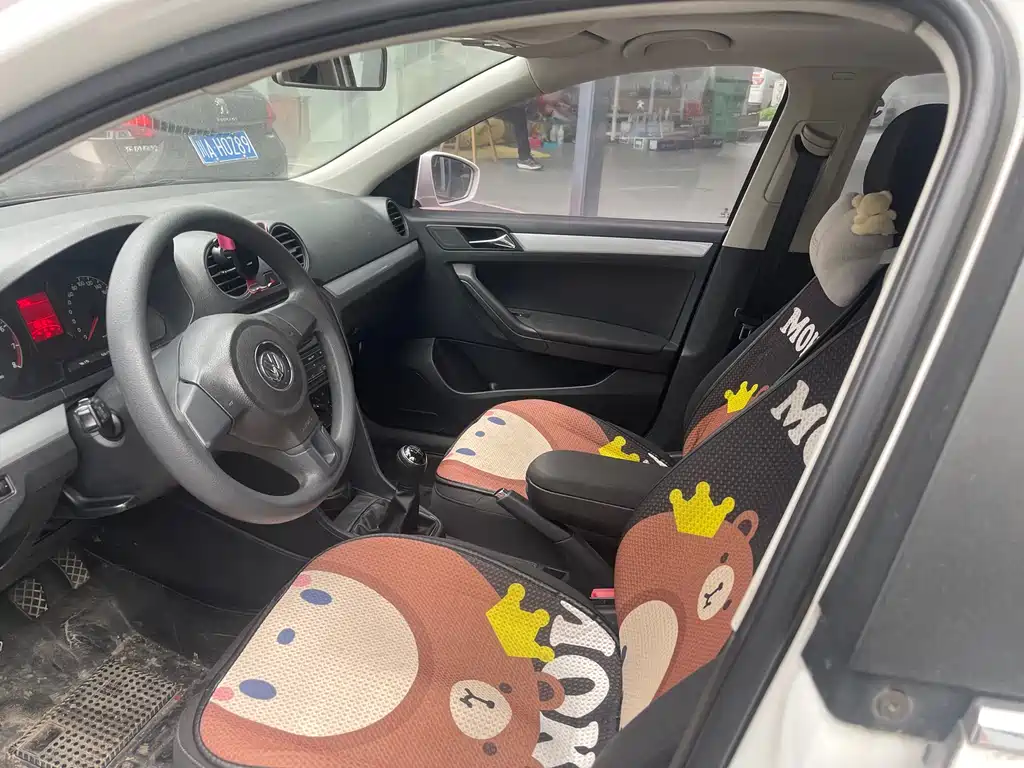 Jetta 2013 1.6L manual comfort model купить на сайте DeffCars