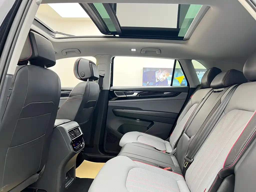 Touron 2024 Touron X 380TSI four-wheel drive luxury version купить на сайте DeffCars