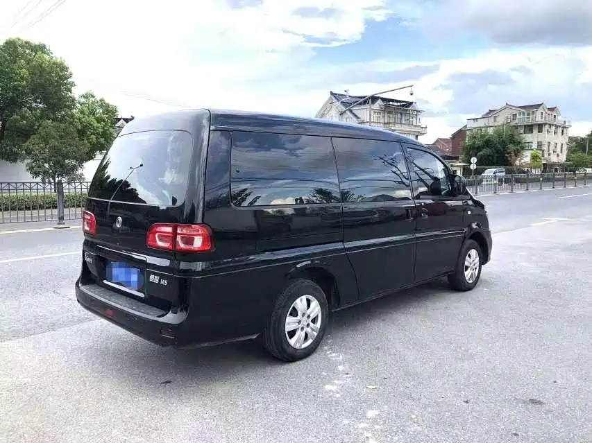 Lingzhi 2020 M5L 1.6L basic model 7 seats купить на сайте DeffCars