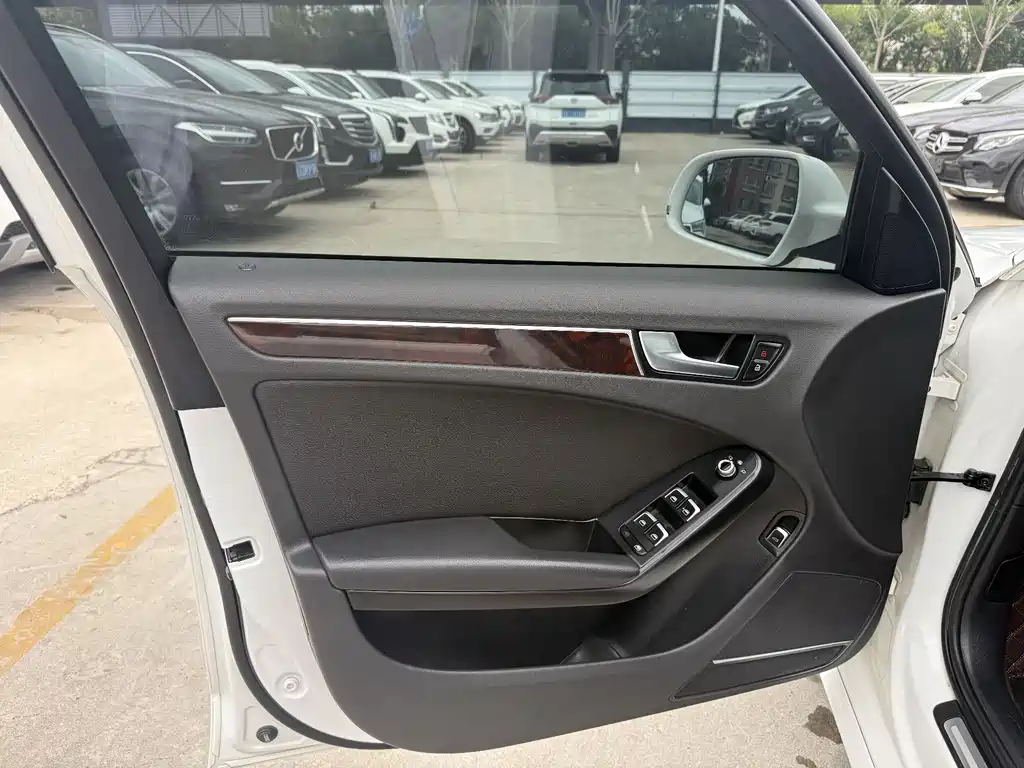 Audi A4L 2013 35 TFSI automatic comfort type купить на сайте DeffCars