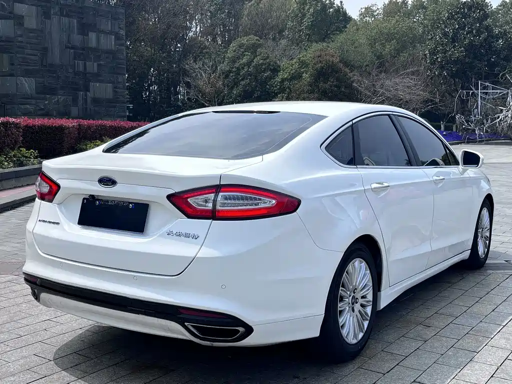 Mondeo 2013 2.0L GTDi200 Fashion Model купить на сайте DeffCars