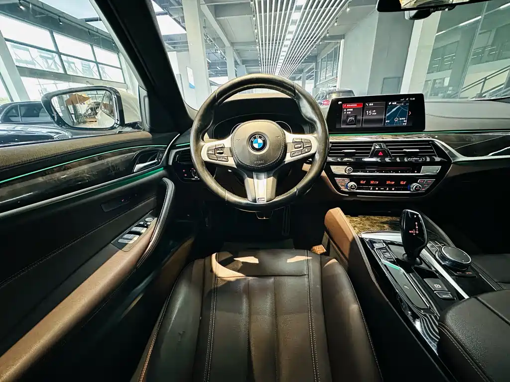 BMW 5 Series 2019 525Li M Sports Package купить на сайте DeffCars