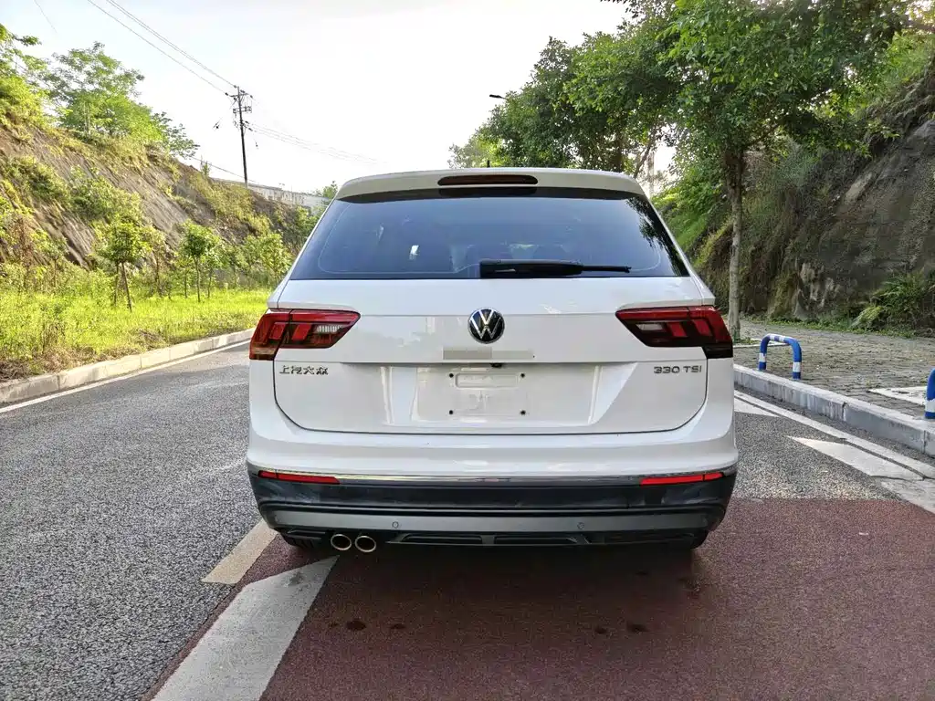 Tiguan L 2021 330TSI automatic two-wheel drive smart version купить на сайте DeffCars