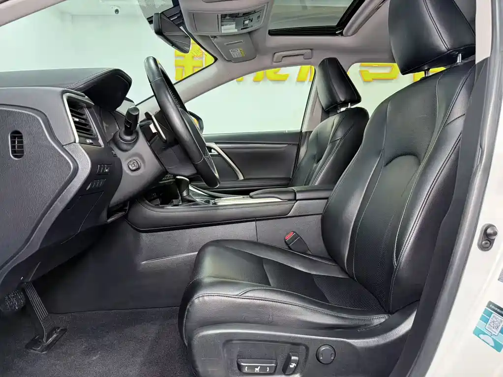 Lexus RX 2020 300 2WD Elite Edition National VI купить на сайте DeffCars