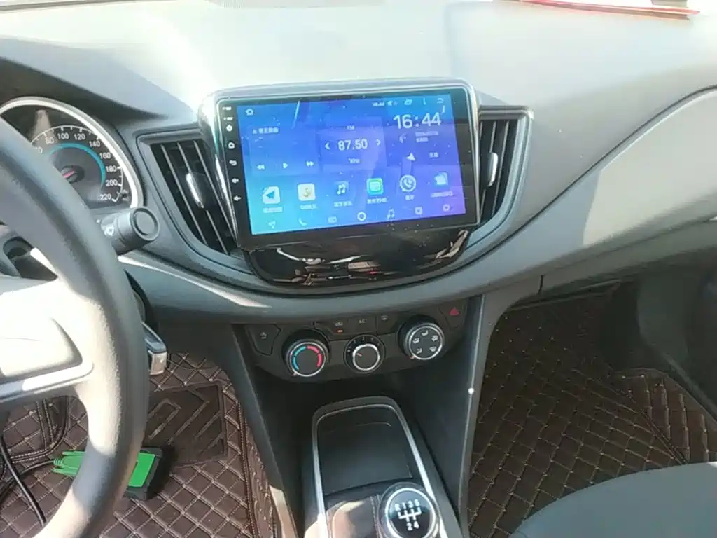 Onix 2019 320 Manual Enjoyment Edition купить на сайте DeffCars