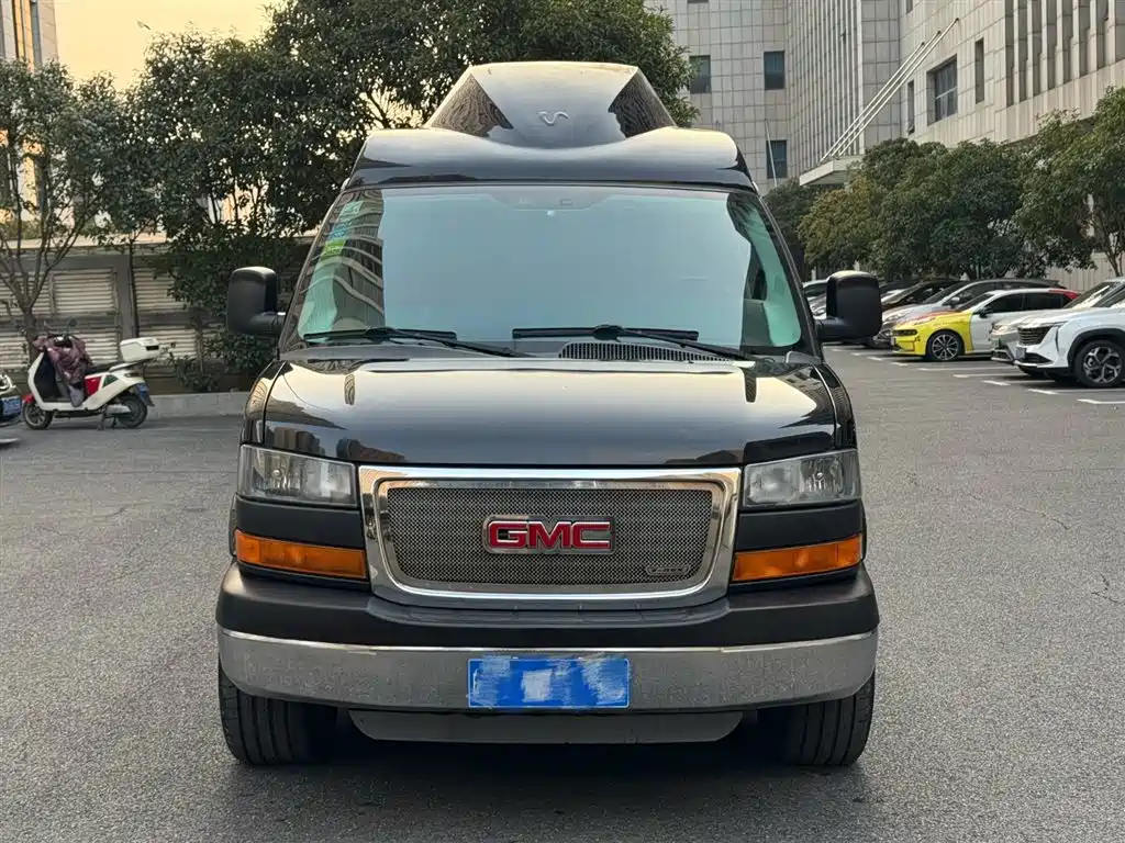 SAVANA 2011 6.0L Business Star 7-seater купить на сайте DeffCars