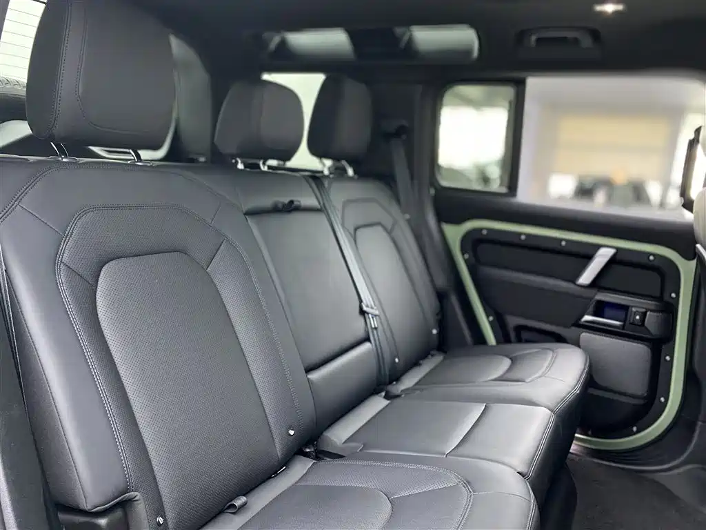 Land Rover Defender 2023 110 3.0T P400 75th Anniversary Legend Edition купить на сайте DeffCars