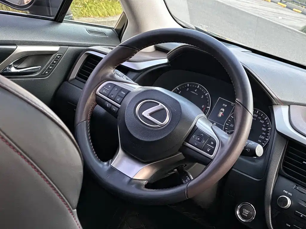 Lexus RX 2016 300 four-wheel drive elegant version National V купить на сайте DeffCars