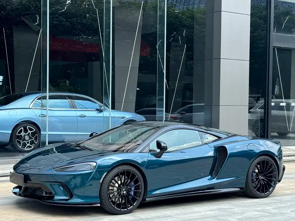 McLaren GT 2019 4.0T standard model купить на сайте DeffCars