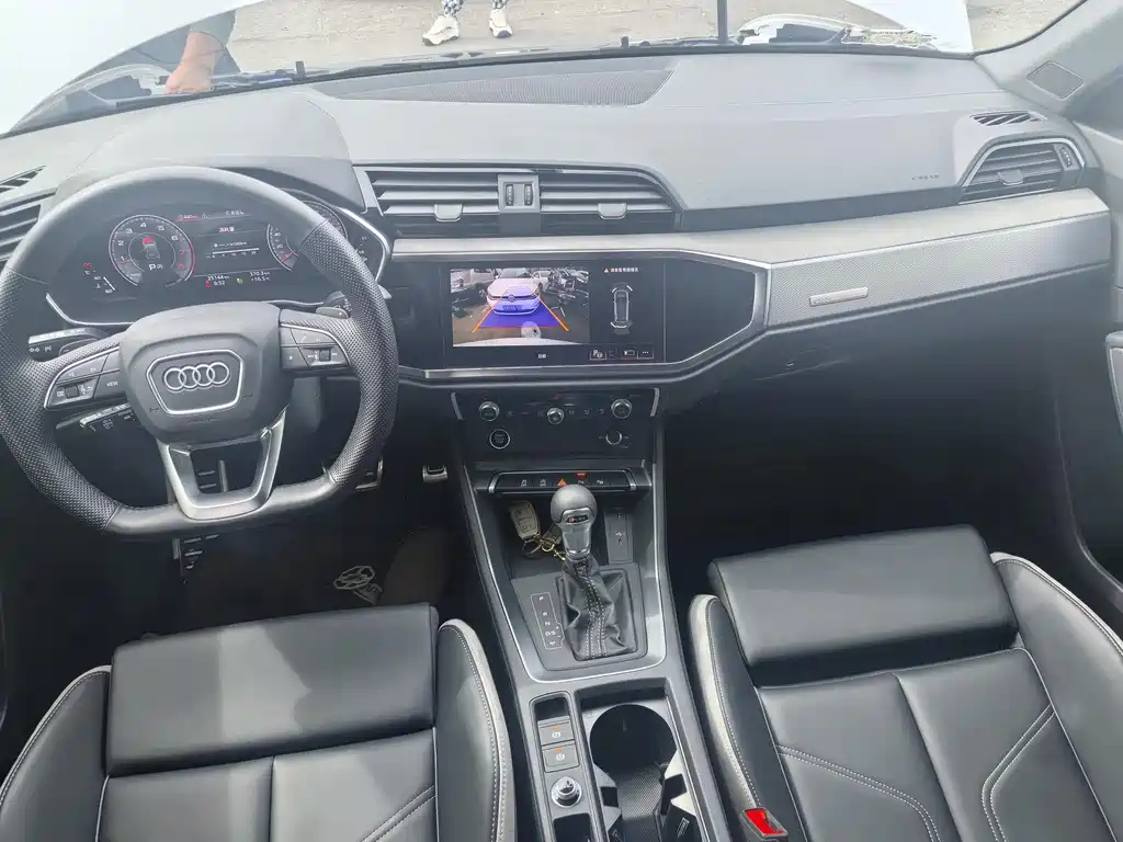 Audi Q3 2024 35 TFSI Fashionable and Dynamic купить на сайте DeffCars