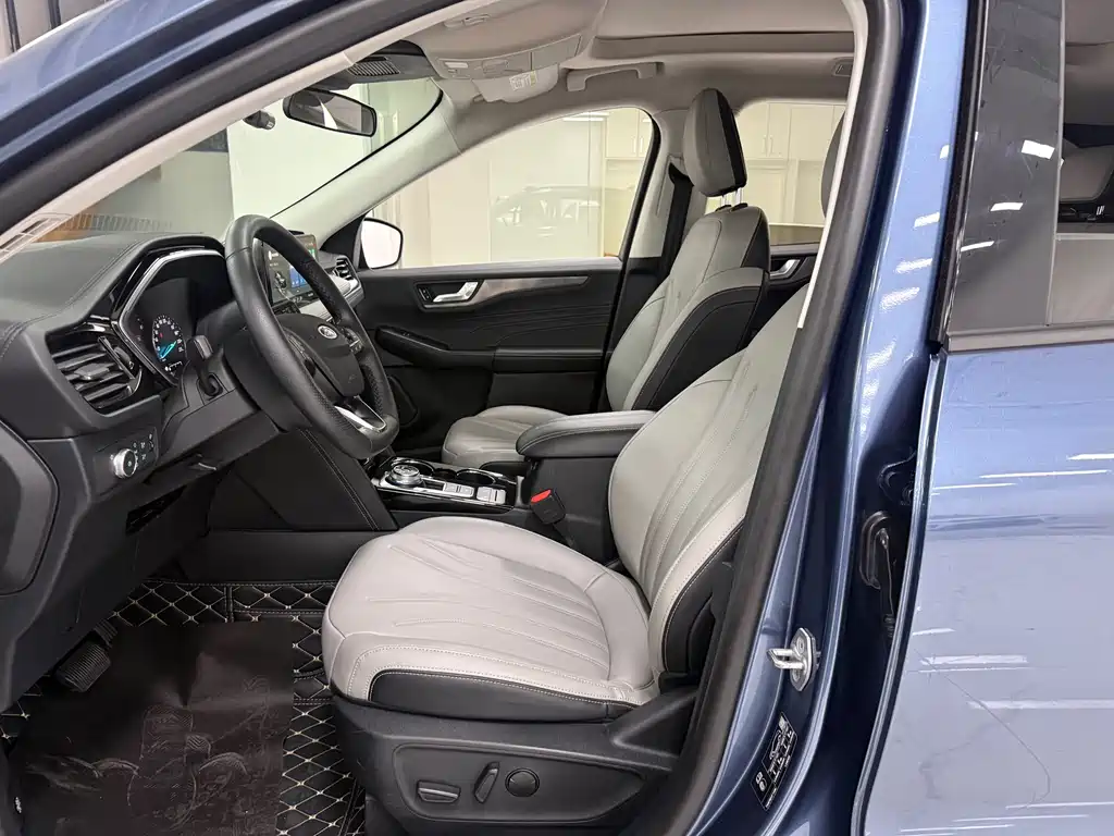 Ruiji 2020 EcoBoost 245 two-wheel drive leisure model купить на сайте DeffCars