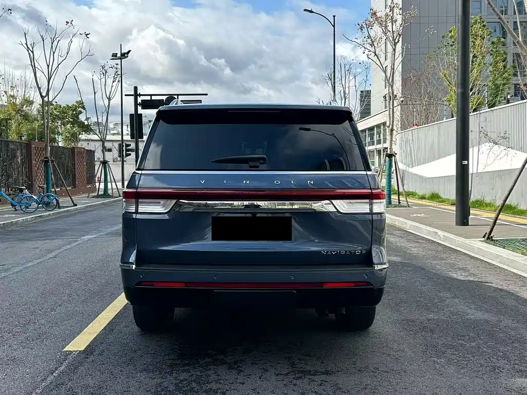Navigator 2022 3.5T Honor Edition купить на сайте DeffCars