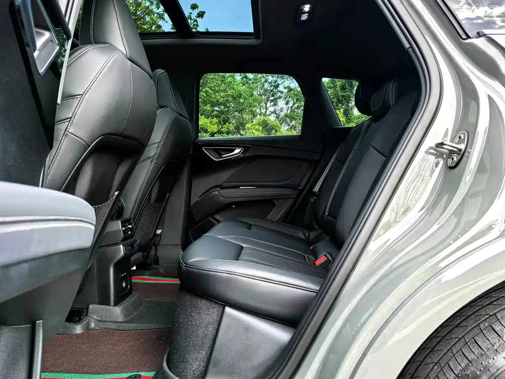 Audi Q4 e-tron 2024 40 e-tron Creative Edition купить на сайте DeffCars