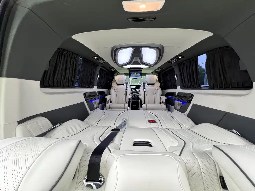 Vito 2023 2.0T Business Edition 7 seats купить на сайте DeffCars