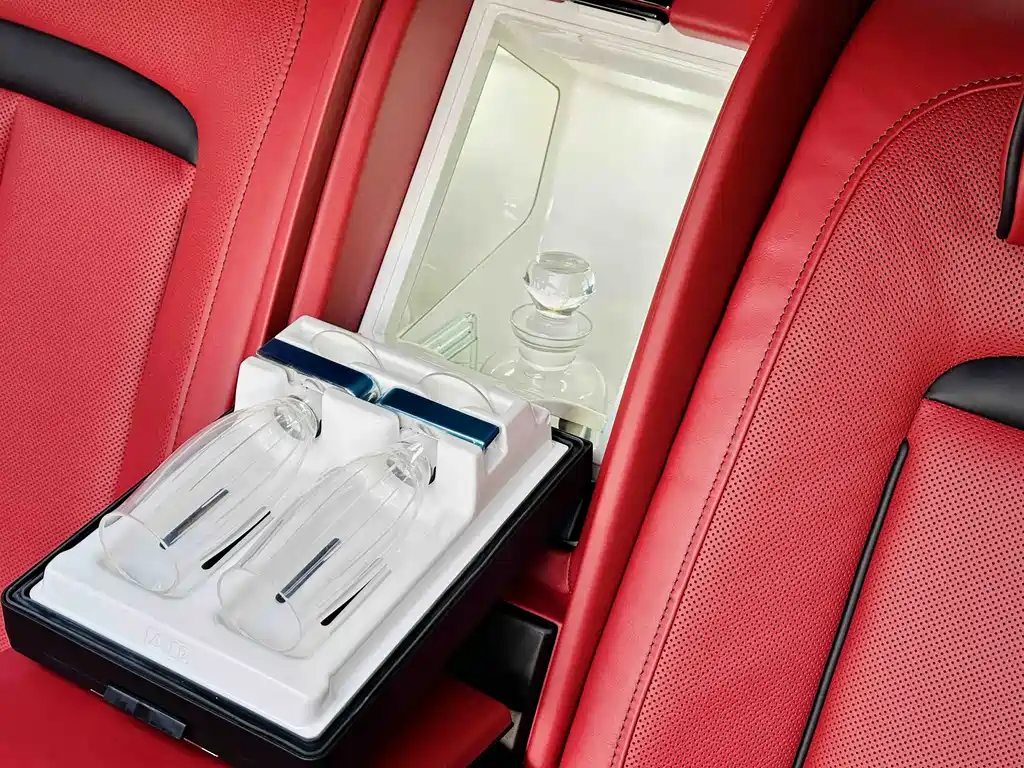 Cullinan 2018 four-seat version купить на сайте DeffCars