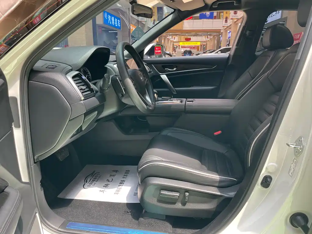 Honda UR-V 2023 370TURBO two-wheel drive premium version купить на сайте DeffCars