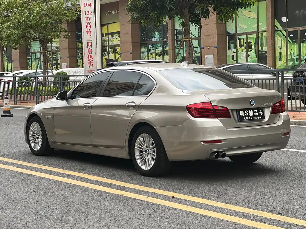BMW 5 Series 2014 525Li Leading Model купить на сайте DeffCars