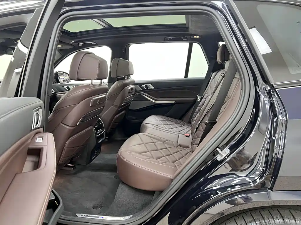 BMW X5 2025 xDrive 40Li M Sports Night Package купить на сайте DeffCars