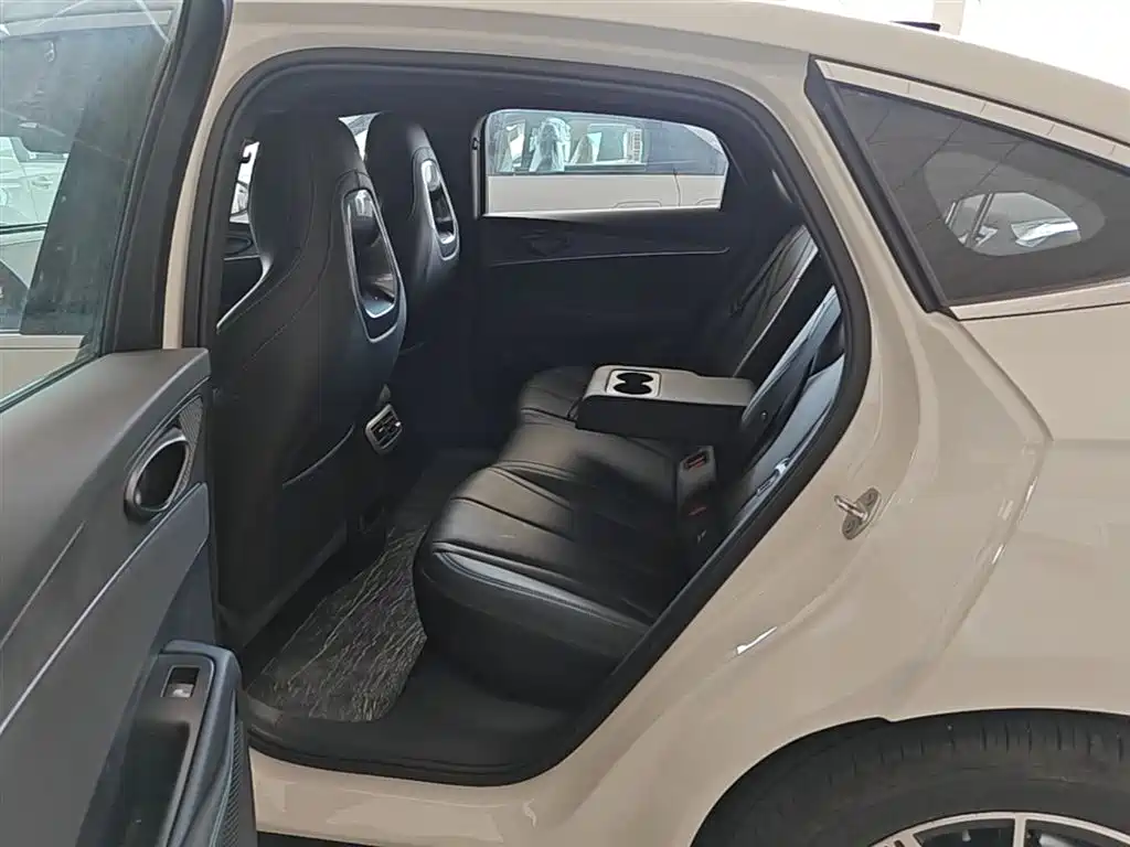 Seal 06 2025 DM-i Smart Driving Edition 120KM Exclusive Type купить на сайте DeffCars