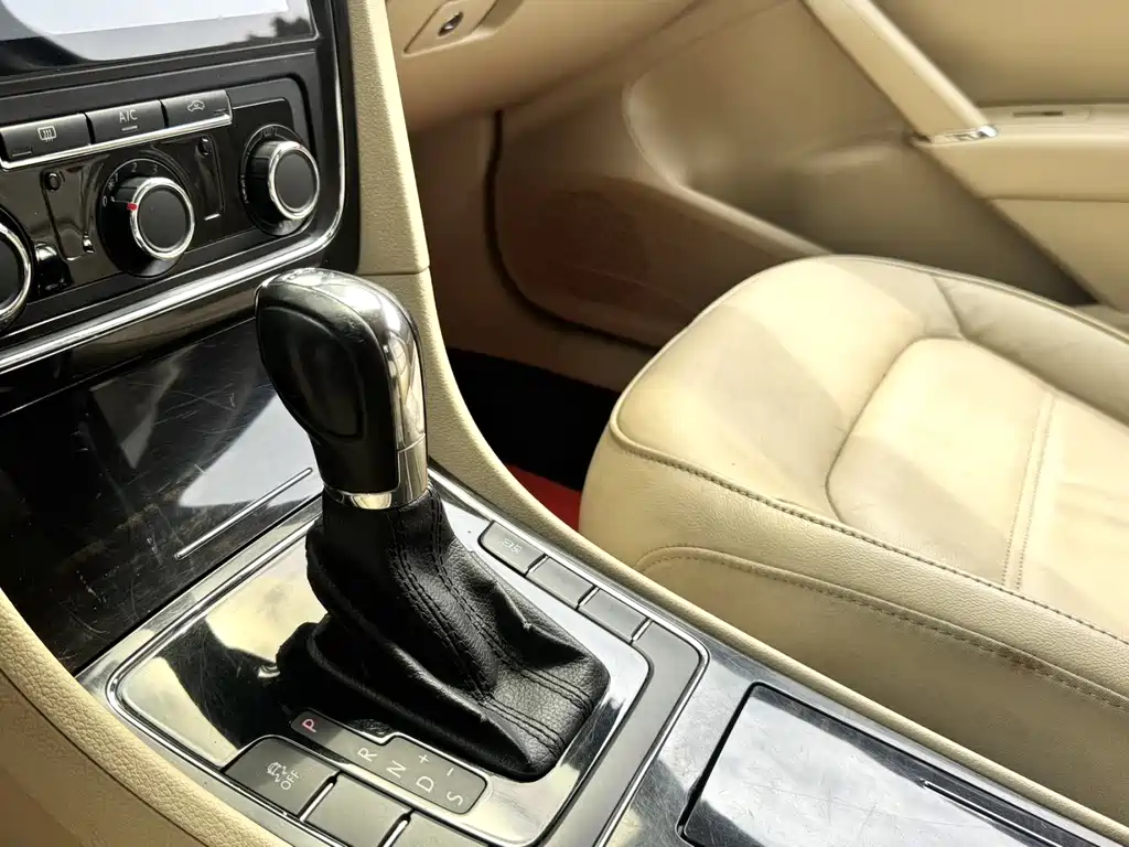Passat 2014 1.8TSI DSG Premium Edition купить на сайте DeffCars