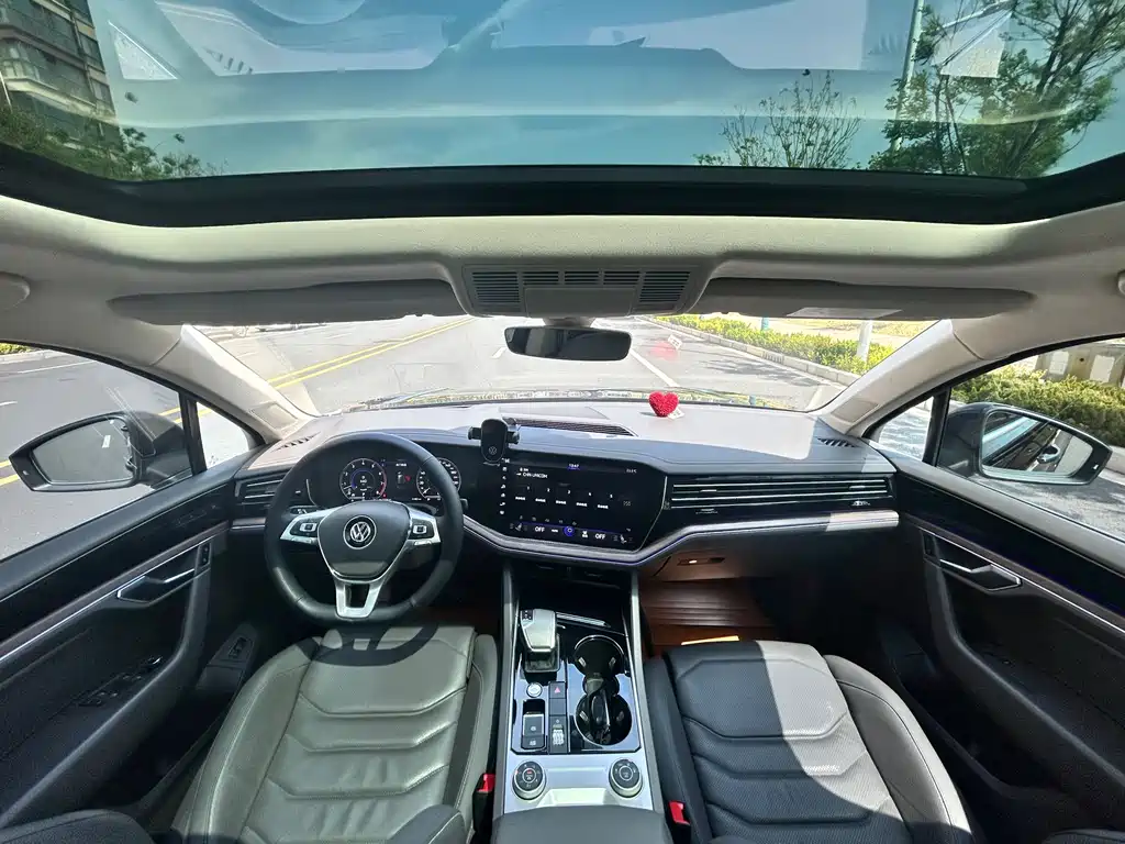 Touareg 2019 3.0TSI Ruifeng Edition National V купить на сайте DeffCars
