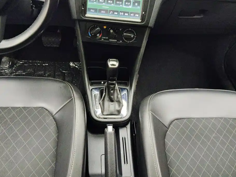 Xindong (Rapid Spaceback) 2019 1.5L automatic comfort version купить на сайте DeffCars