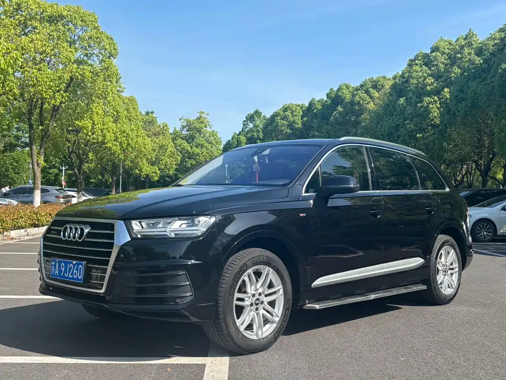 Audi Q7 2016 40 TFSI S line sports model купить на сайте DeffCars