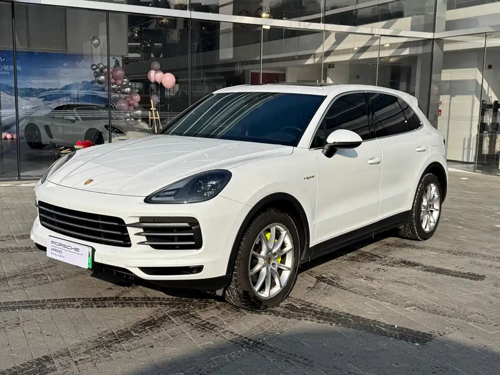 Cayenne New Energy 2021 Cayenne E-Hybrid 2.0T купить на сайте DeffCars