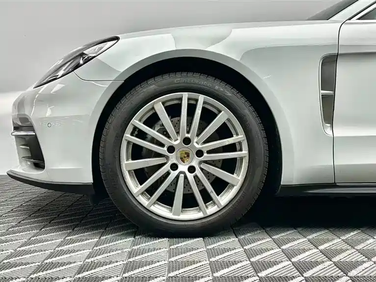 Panamera 2017 Panamera 4 Executive Extended Edition 3.0T купить на сайте DeffCars