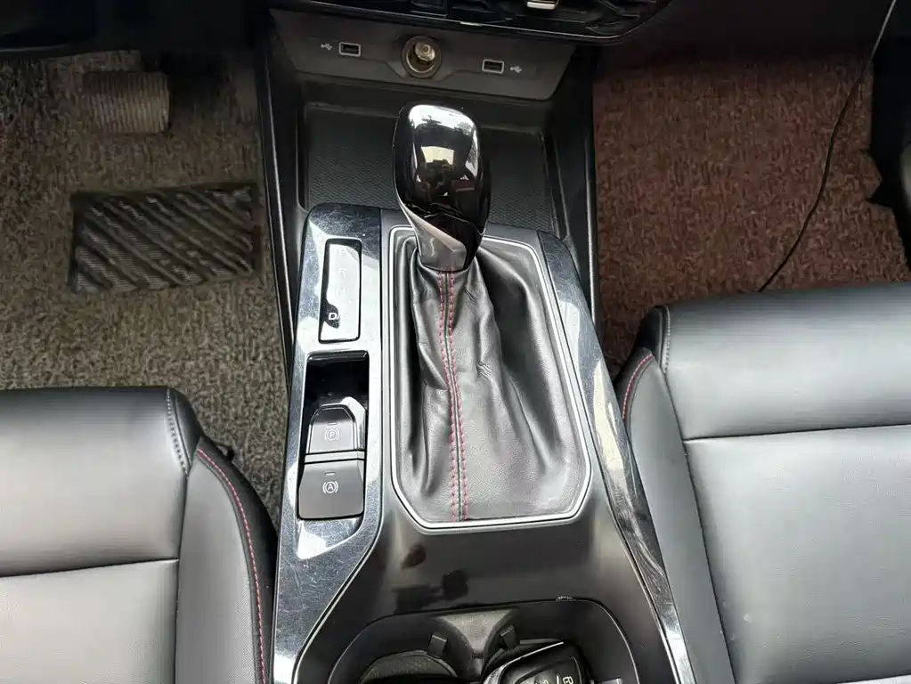 MG5 2021 facelift 180DVVT CVT Youth Deluxe Edition купить на сайте DeffCars