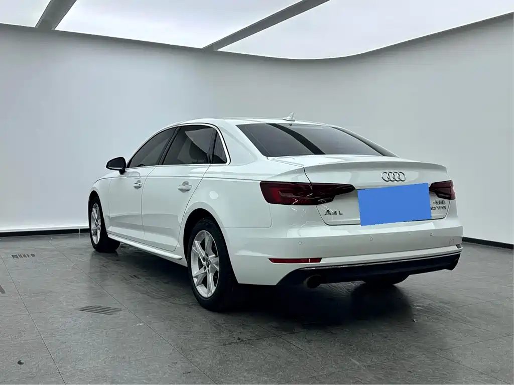 Audi A4L 2018 30th Anniversary Model 40 TFSI Enterprising купить на сайте DeffCars