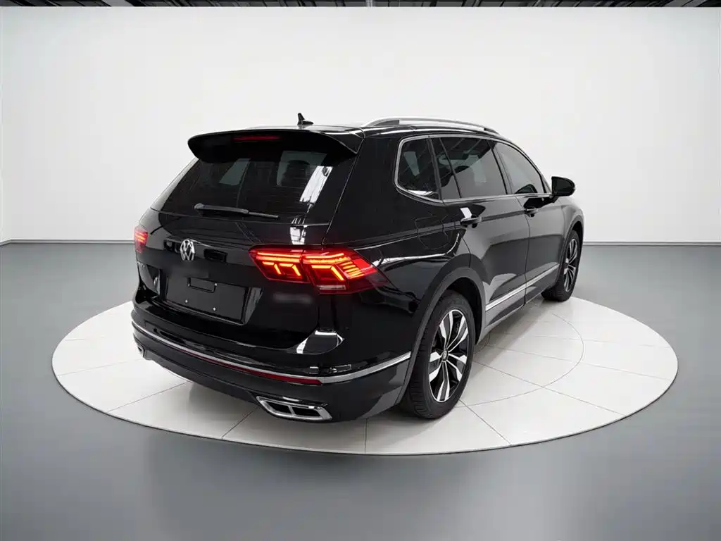 Tiguan L 2022 330TSI automatic two-wheel drive R-Line version купить на сайте DeffCars