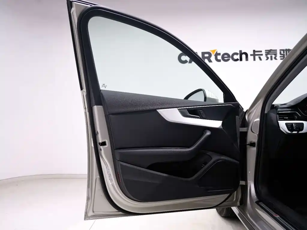 Audi A4L 2019 40 TFSI Fashion Type National VI купить на сайте DeffCars