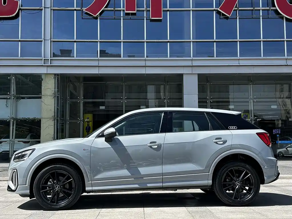 Audi Q2L 2022 35 TFSI aggressive and dynamic model купить на сайте DeffCars