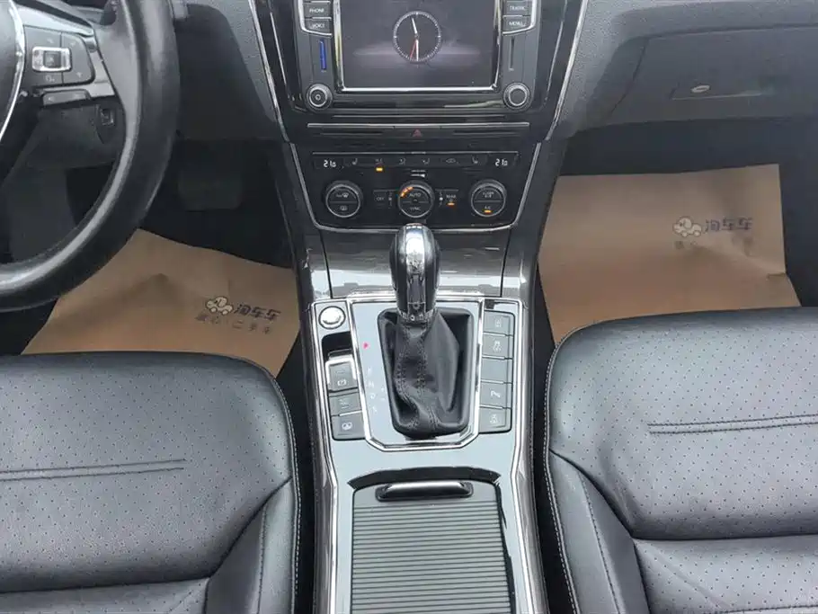 Passat 2017 330TSI DSG Royal Edition купить на сайте DeffCars