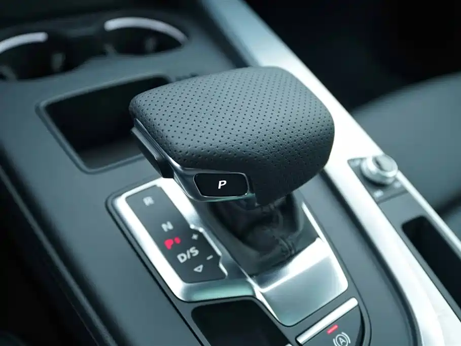 Audi A4L 2024 40 TFSI Fashionable and Dynamic купить на сайте DeffCars
