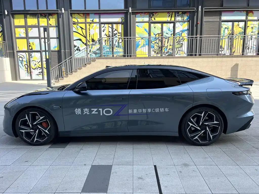 Lynk & Co Z10 2025 95kWh 702km four-wheel drive Halo купить на сайте DeffCars