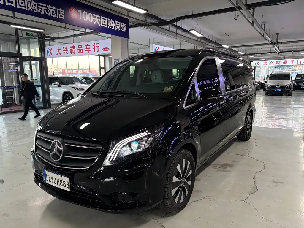 Vito 2024 2.0T Business Edition 7 seats купить на сайте DeffCars