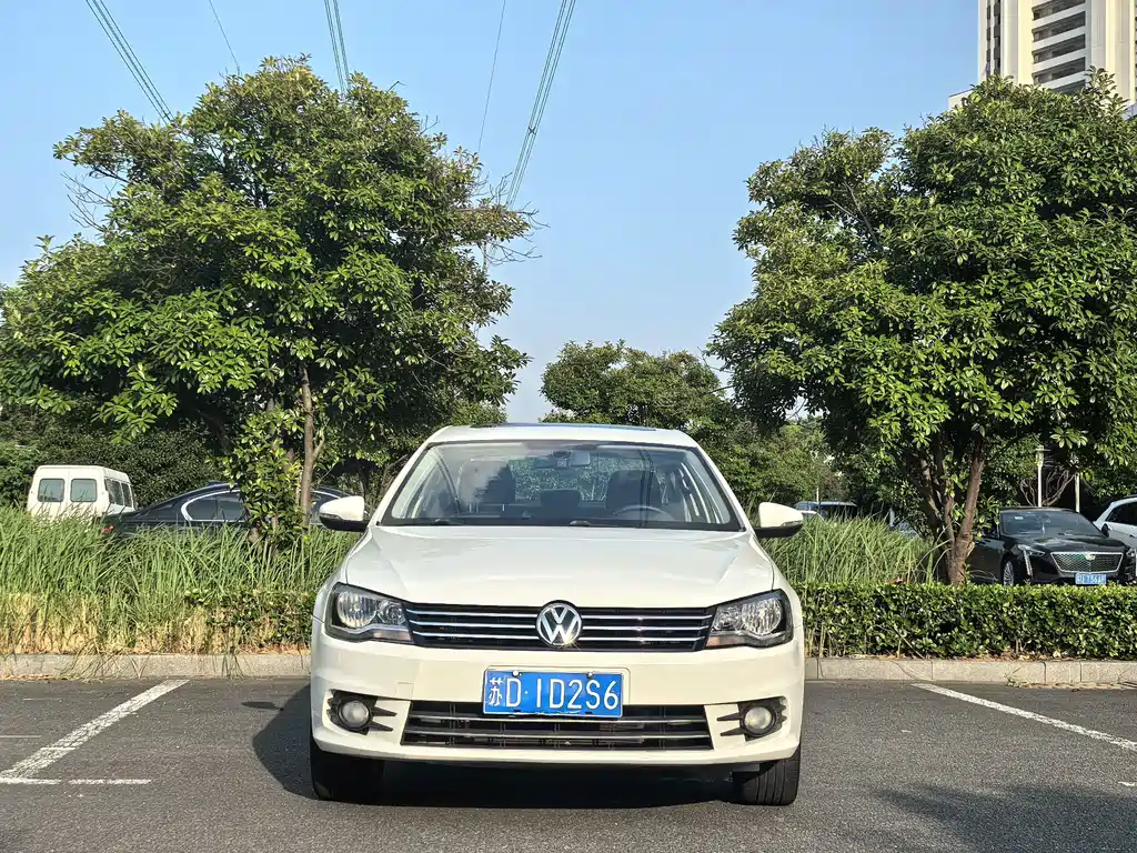 Bora 2014 1.6L automatic comfort type купить на сайте DeffCars