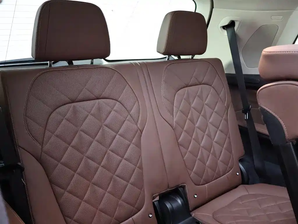 BMW X7 2023 xDrive40i Leading Luxury Package купить на сайте DeffCars