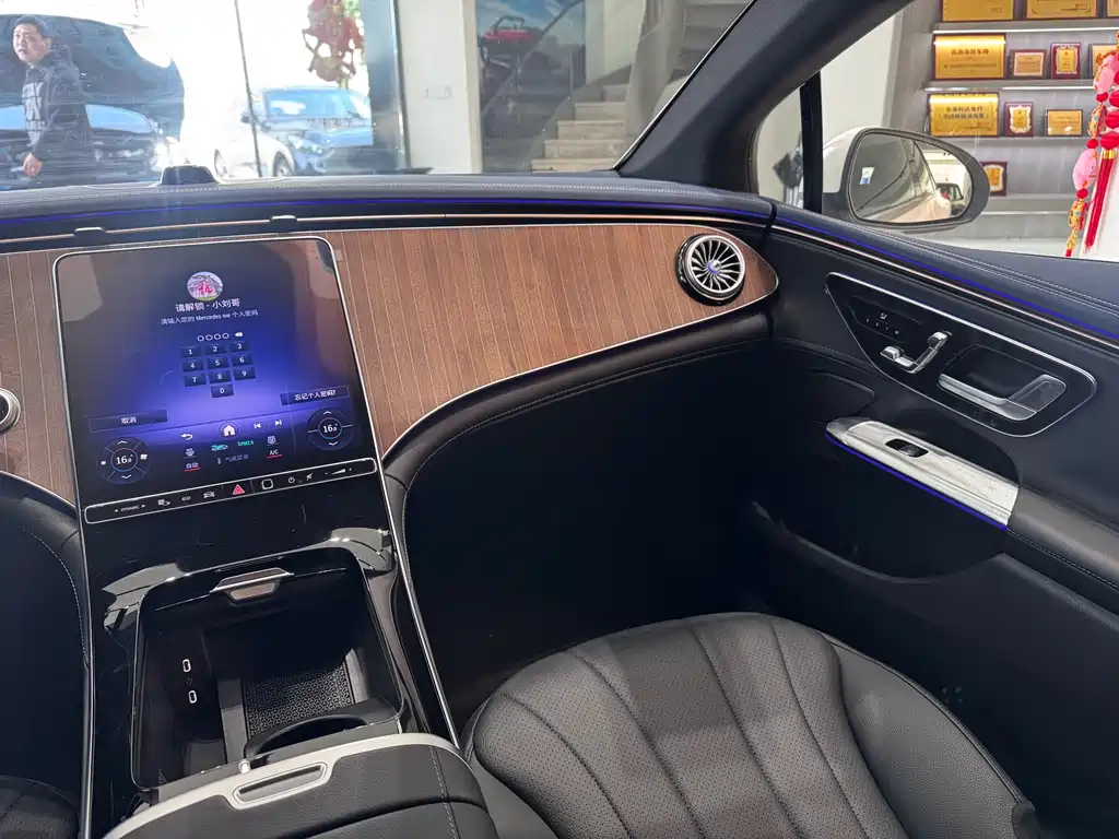Mercedes-Benz EQE 2025 500 4MATIC Pioneer Edition купить на сайте DeffCars