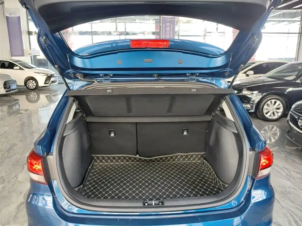 KX CROSS 2018 1.6L automatic smart sunroof version купить на сайте DeffCars