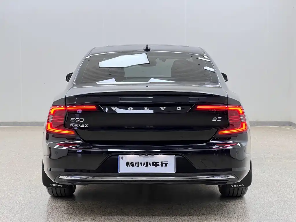 Volvo S90 2024 B5 Zhiyi Luxury Edition купить на сайте DeffCars