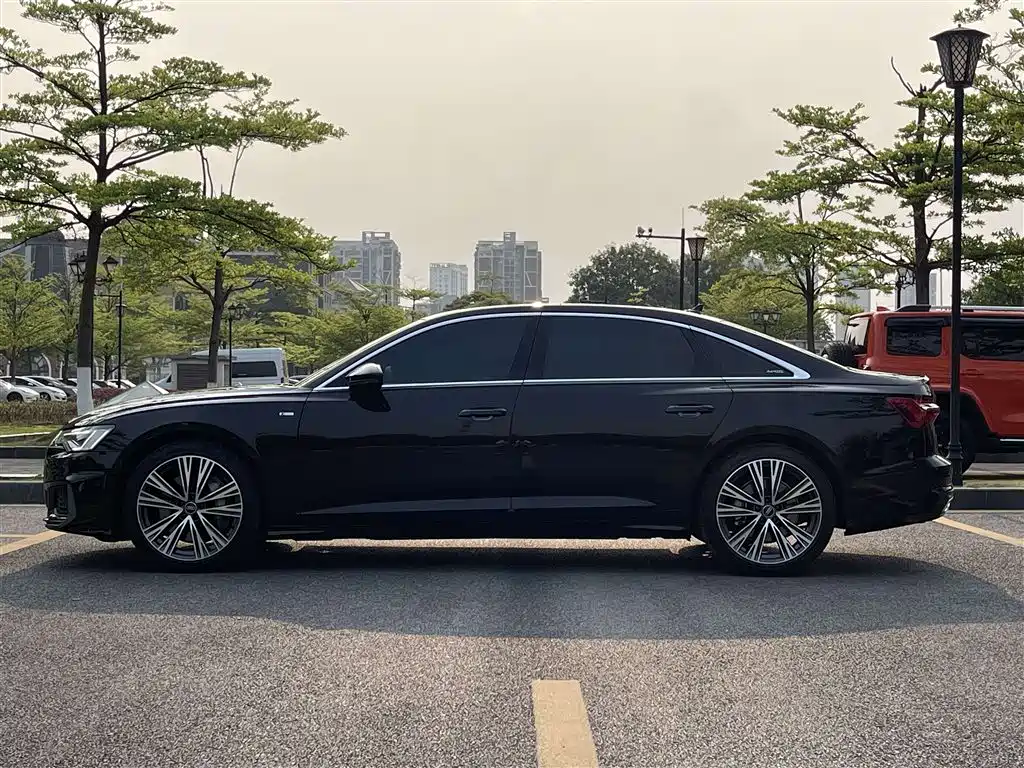 Audi A6L 2022 55 TFSI quattro exclusive dynamic model купить на сайте DeffCars