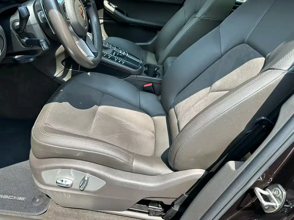 Macan 2017 Macan 2.0T купить на сайте DeffCars